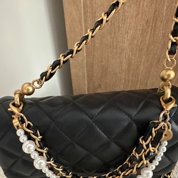 Quilted Sheepskin Leather - Picture 4 of 8